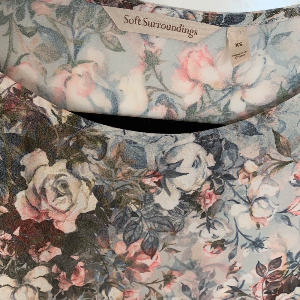 Soft Surroundings Sonnet Floral Bell Sleeve Top View 3
